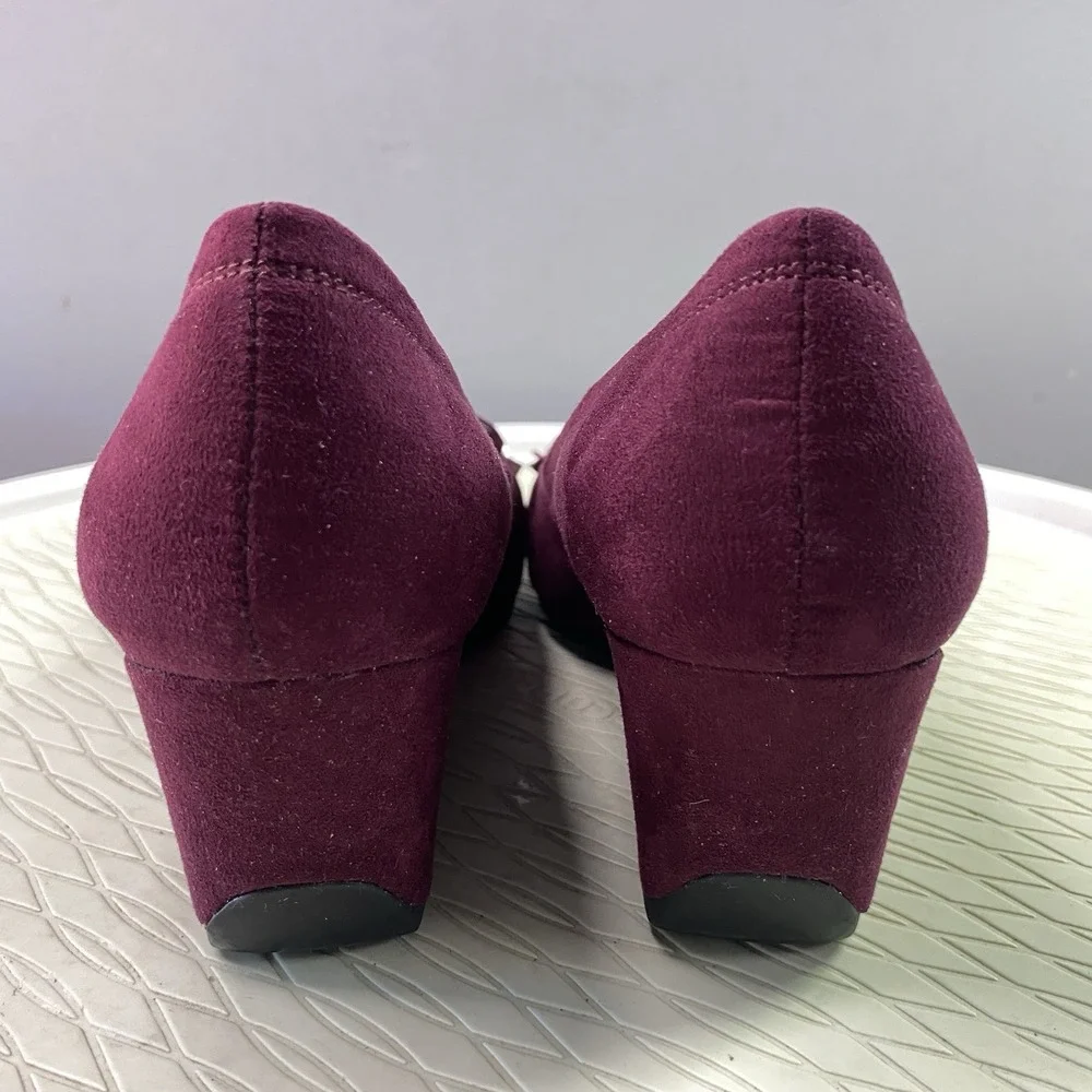 Marc Fisher Women's Purple Suede Dress‎ Shoe W/Buckle& Heel Loafers 7M